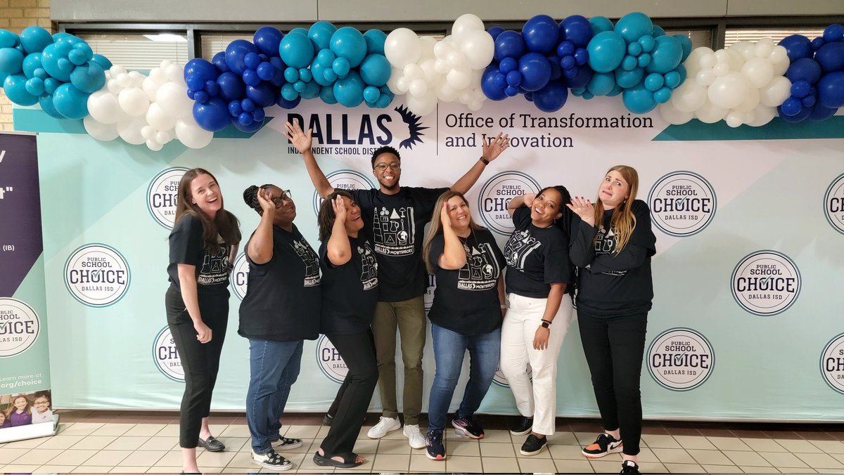 TransformDISD's tweet photo. The entire Dallas ISD Montessori leadership team!  Passionate leaders infusing new district curriculum into our public school Montessori model.  WOW 🤩 #DreamTeam @TransformDISD @HsmaWorld 
 @DowntownIda @MontessoriBT @gbdealeydragons @MAOH_DISD @MontessoriMata @pwmontessori https://t.co/7EEfaaYiLi