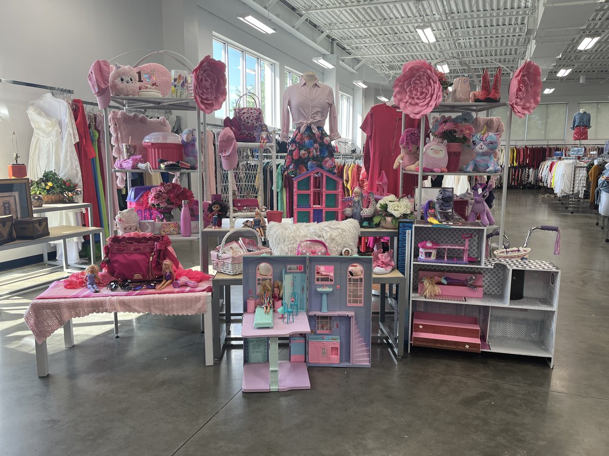 GoodwillCVandHR's tweet photo. More #Barbie Love! 

We just couldn't resist sharing some photos of our dazzling Barbie displays! 🎀✨ A big thank you to our incredible teams who poured their hearts into bringing this pink paradise to life in celebration of the #BarbieMovie opening today! 🎥 https://t.co/pQZ5Rqb2j6