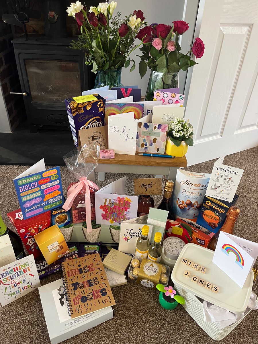 MissJon95216545's tweet photo. Wow! I just want to say thank you so much to the wonderful parents 
@SchoolCranford . I am overwhelmed by your generosity and such kind words! It has been an absolute pleasure and I wish all the year 6s the best of luck in their new chapters! Class of 2023 you have been amazing! https://t.co/WTvd4uWrfU
