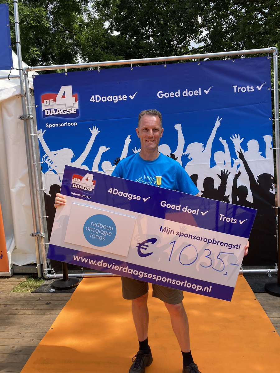 martybaets's tweet image. Made it! Nijmeegse Vierdaagse uitgelopen en daarmee 1035 euro bij elkaar weten te lopen voor het Radboud Oncologie Fonds! 💪#4daagse #NijmeegseVierdaagse #Sponsorloop #Nijmegen @ROFNijmegen @radboudumc #wandelkankerdewerelduit