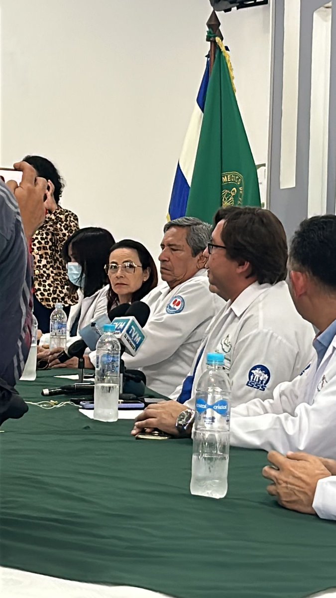 SIMETRISSS en conferencia de prensa del gremio médico en el <a href="/colmed_es/">Colegio Médico</a>