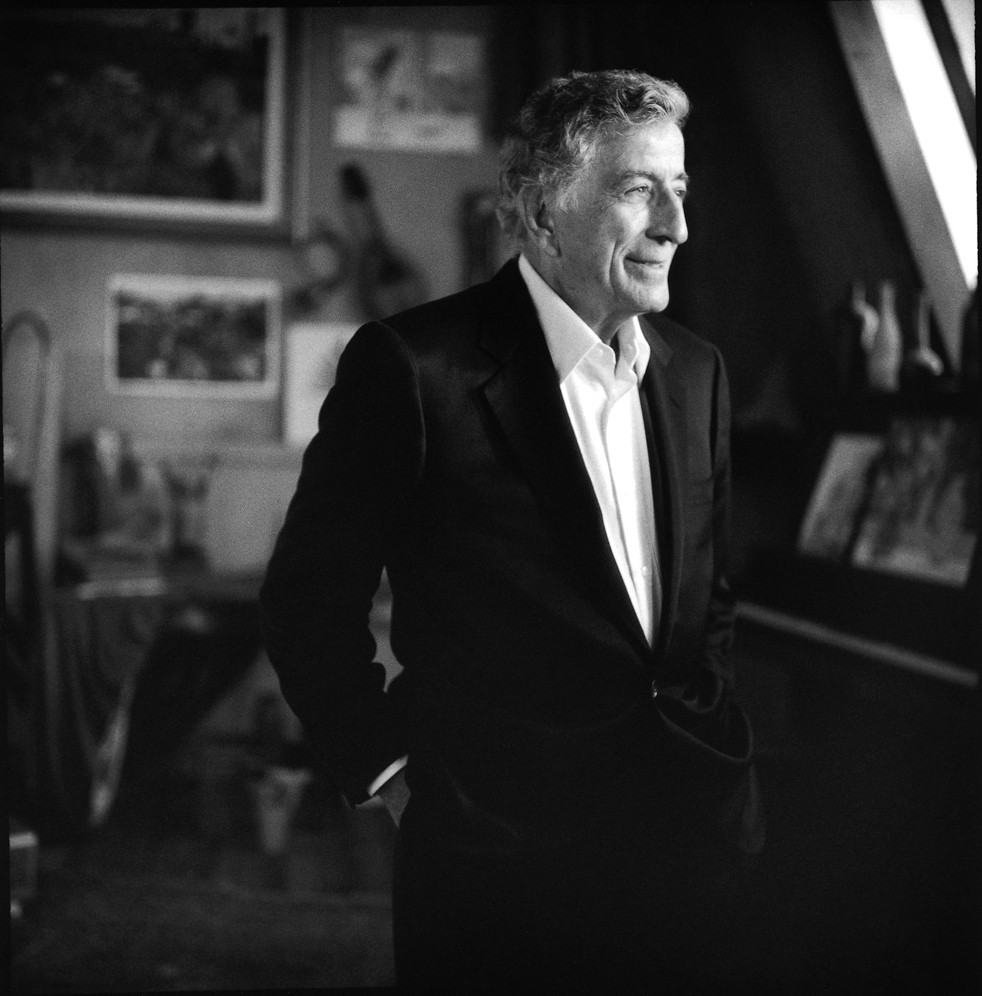RIP Tony Bennett. Here's a memory of a summer of change at Montalvo over 20 years ago, in which he performed on our Garden Theatre stage. (via <a href="/metroactive/">Metroactive</a>) 🎶 metroactive.com/papers/metro/0…