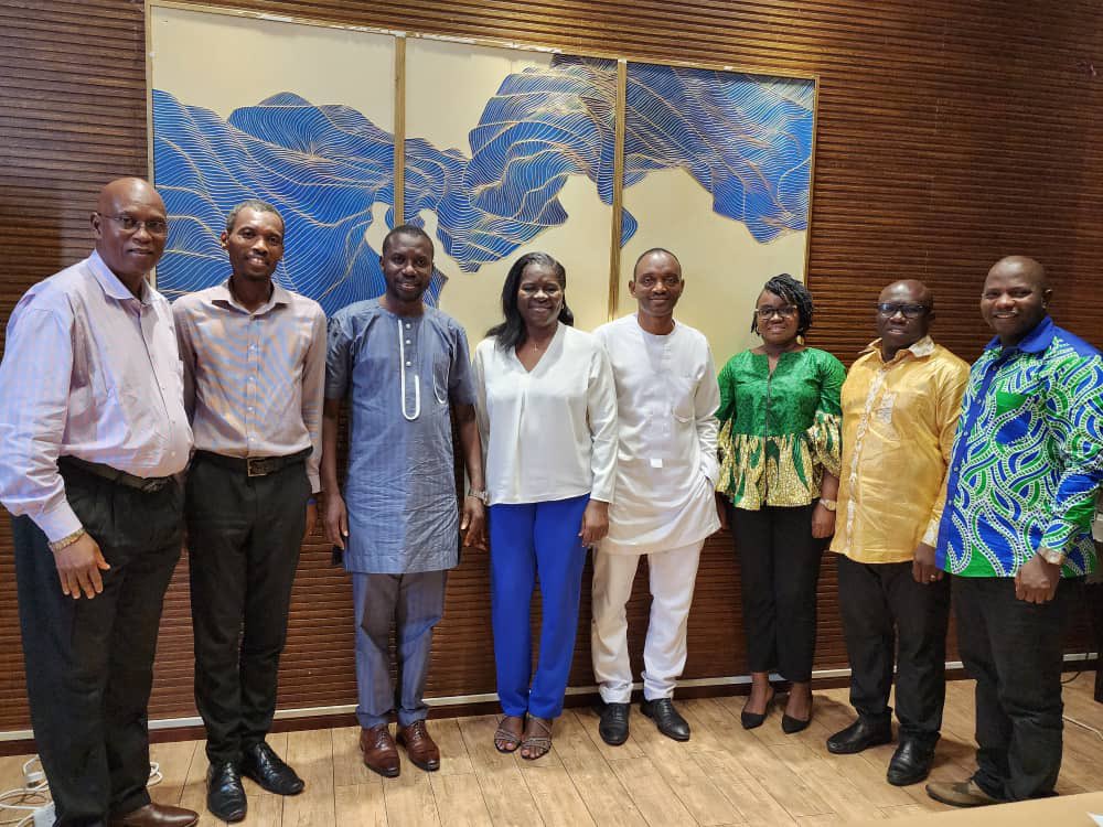 I am delighted to serve as a Board Member of <a href="/RainboInitiativ/">Rainbo Initiative</a> for the next couple of years. The goal is to contribute to the good work of #RI to respond and prevent #SGBV in Sierra Leone. <a href="/SLAWIJ20/">Sierra Leone Association of Women in Journalism</a> <a href="/BocKhawa/">HawaBarrie</a>