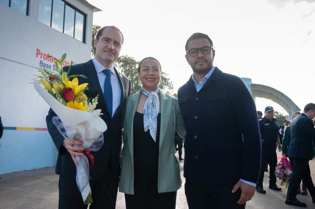 Agradezco a mi amigo, el Mtro. Rodrigo Sigfrid Martínez-Celis  Wogau, <a href="/SS_Edomex/">Secretaría de Seguridad del Estado de México</a>  por acompañarme a inauguración del nuevo espacio de Seguridad  y Protección Civil en San Juan la Isla.👮👮‍♀️⛑

Siempre será reciproco el apoyo a mis compañeros Seguridad Pública y Protección Civil.