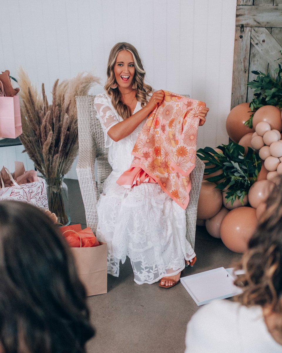LucyDarlingShop's tweet photo. ⭐️Making Mom Friends🌟

Nurture Friendships: Once you’ve made initial connections, make an effort to nurture those friendships. Schedule regular meetups, check in on each other, and celebrate milestones together. Investing time and energy into maintaining these friendships will s https://t.co/hKoKHDm8Q3