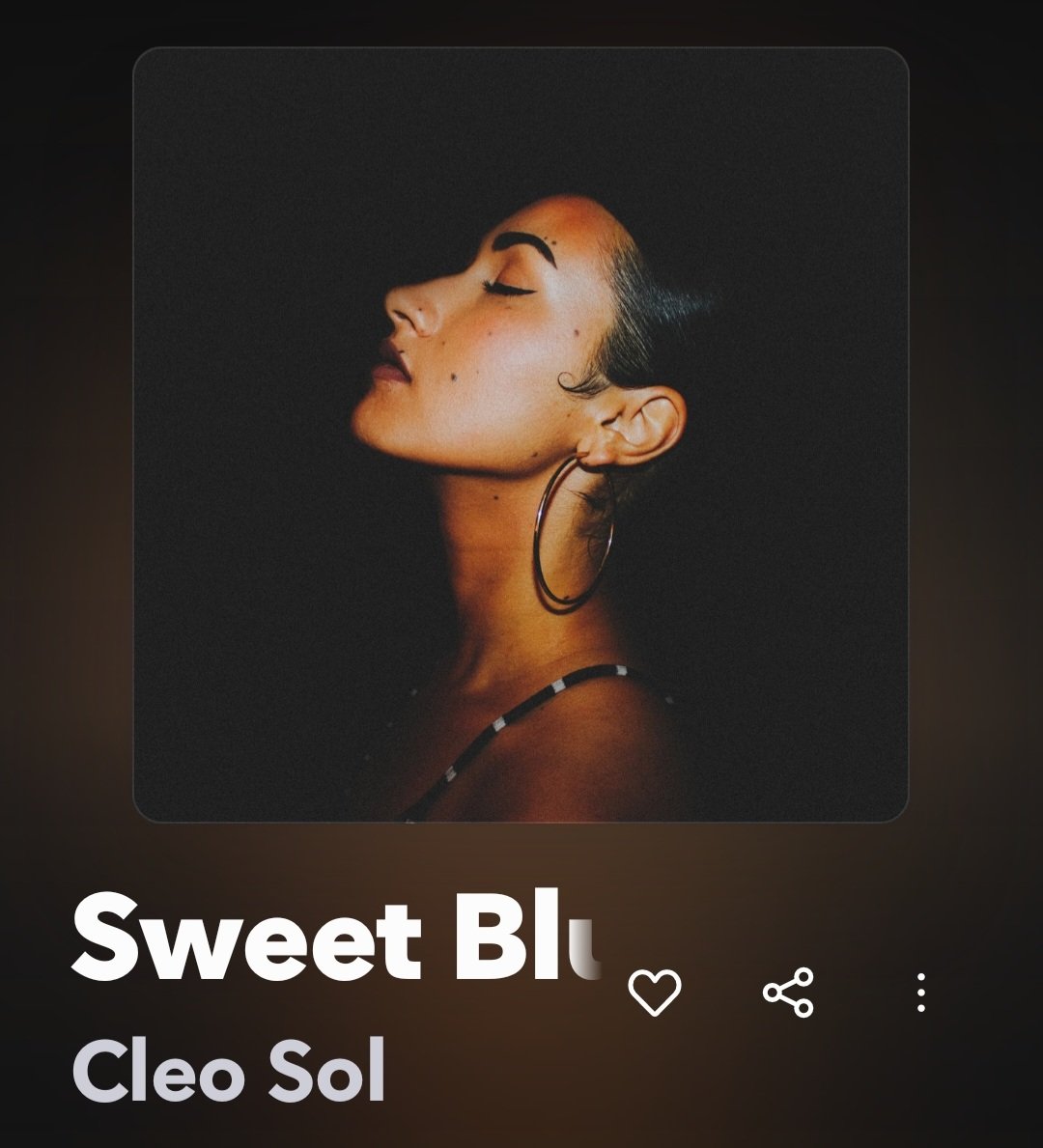 cwharris773's tweet photo. The current vibe at @CWHarrisChicago.
Get in tune...
#CleoSol
#SweetBlue https://t.co/NKbqrBX6m0