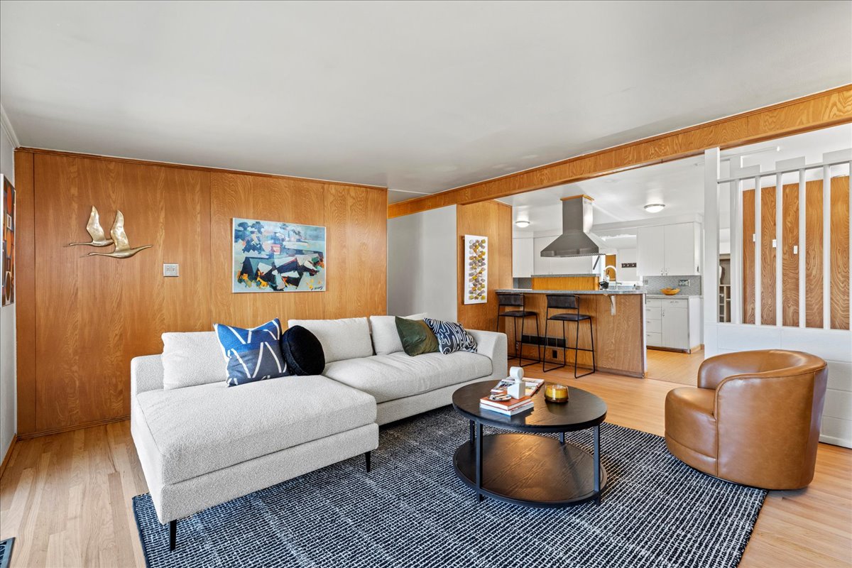 comidmodhomes's tweet photo. New Exclusive Listing:  495 Pennwood Cir Englewood, CO 80113 - https://t.co/rA8HYgxPw9 https://t.co/MNexB3Wtol