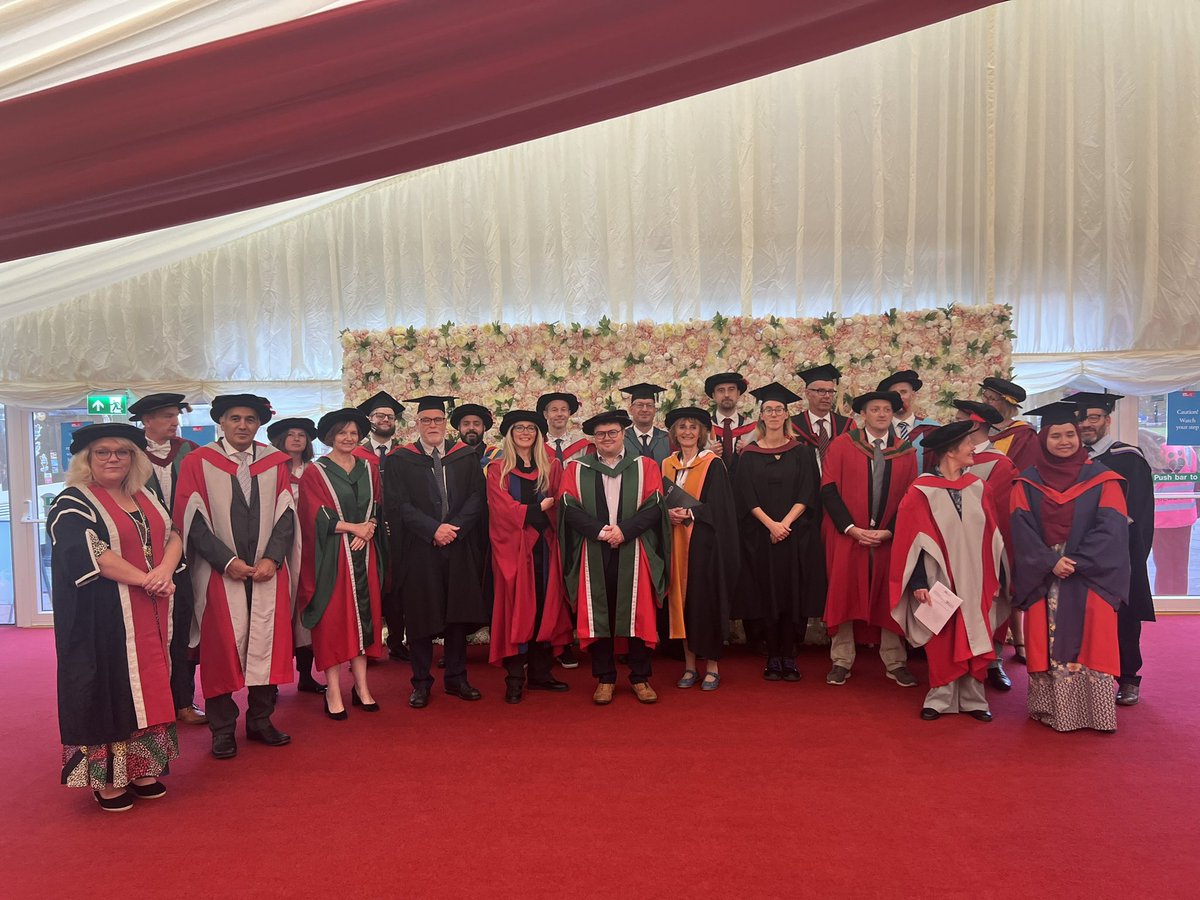 Elena Marco tweet media