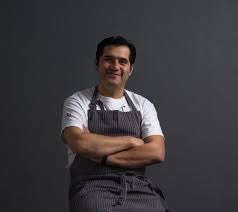 #AlAire 🎙️| @ingridtamaramvs
El chef Irving Quiroz (<a href="/IrvingQuiroz/">Irving Quiroz</a>), nos dice cuáles son los panes mexicanos ideales para estas lluvias. 😋🥯🥐🥖🍞🥨

📻Sintoniza 102.5
📱mvsnoticias.como