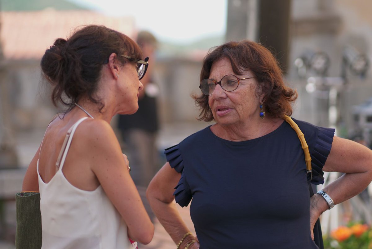 elbabookfest's tweet photo. Francesca Lazzarato vince il premio Lorenzo Claris Appiani per la traduzione letteraria #ebf9 #Elbabookfestival #mappe #editoriindipendenti #leggere https://t.co/De6CeHWdpn