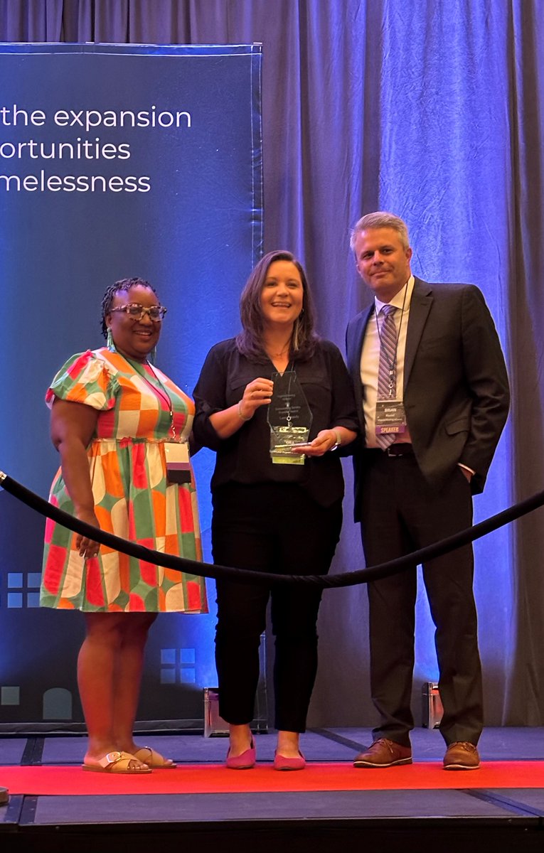 Congratulations to Shelter House Chief Program Officer, Laura Woody, for receiving a 2023 Outstanding Service Provider Award at the @VaHsgAlliance Annual Awards Luncheon! To learn more, click here: vahousingalliance.org/events/annual-…