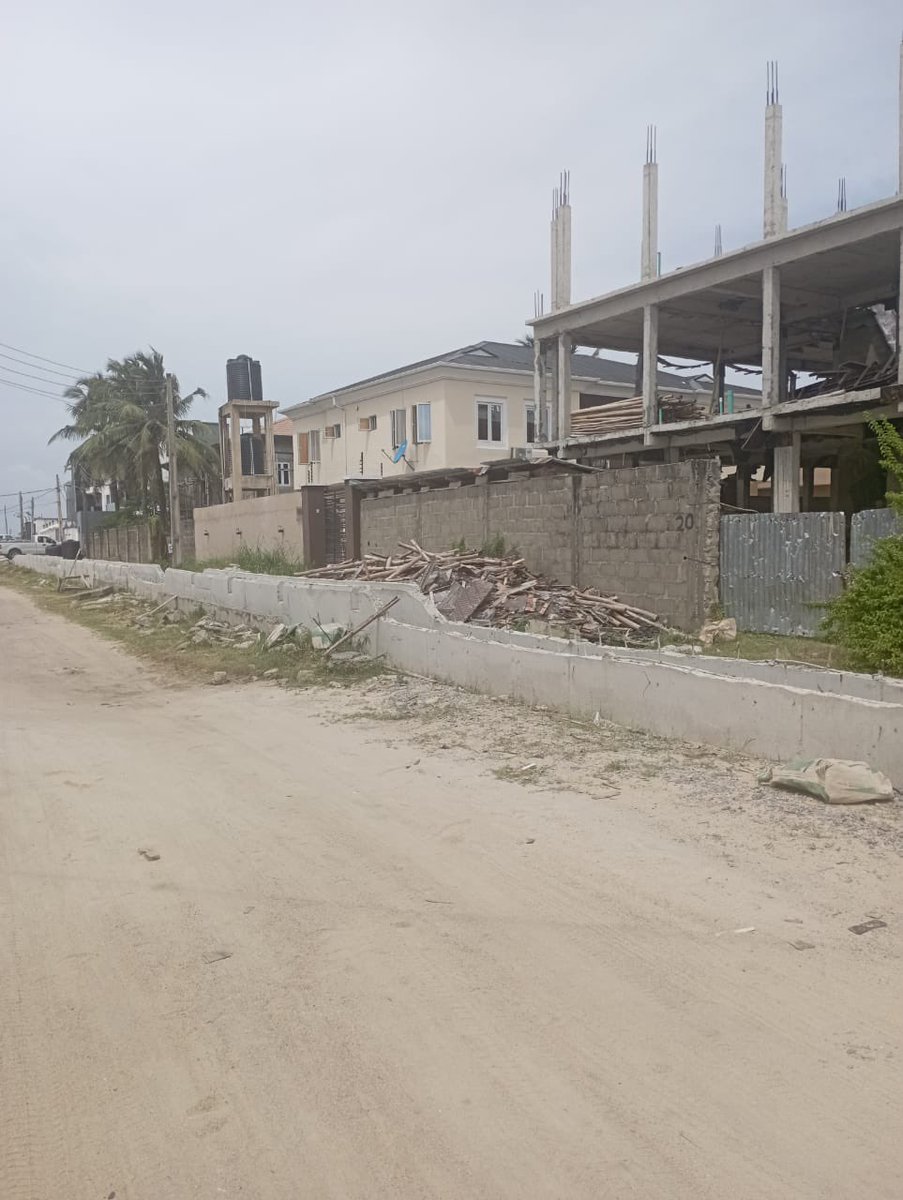 tobocarlos's tweet photo. Introducing Leptons Multiconcept #EcoSmartHome 
project; LEPTONS JADE
Location: LEKKI, (Atlantic view estate)Lagos

Available House Type(s): 
4 BEDROOM SEMI-DETACHED DUPLEX WITH BQ
Price: N80M https://t.co/4CBYtQG1Vp