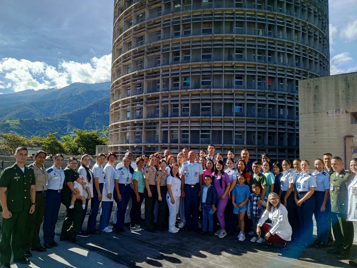 #21Jul || Semana Aniversaria.
Rumbo a las 25° llevando Salud a toda la Población Merideña y nuestra FANB.
<a href="/DigesaludFANB/">DIGESALUDFANB</a> 
<a href="/ServiciosMPPDVe/">Viceministerio de Servicios para la Defensa 🇻🇪</a>