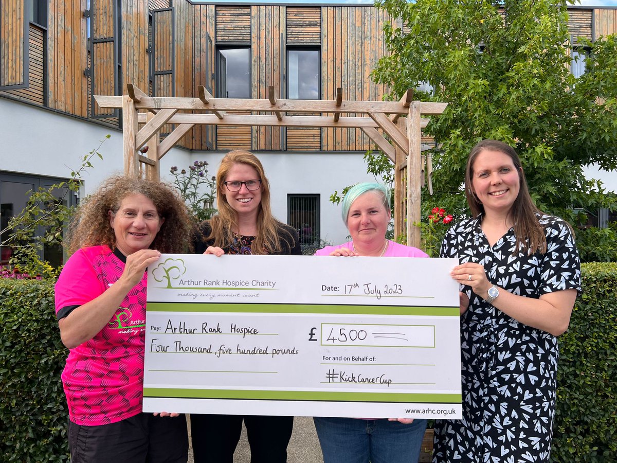 KickCancerCup's tweet photo. Great that some representatives of the #KickCancerCup committee were able to visit @arthur_rank_hospice to donate the £4,500 raised for the event in May.

Thank you to everyone that enabled the game to happen and raise a fantastic amount for this hugely valuable cause. 💚 https://t.co/WT0ZFkKNGZ
