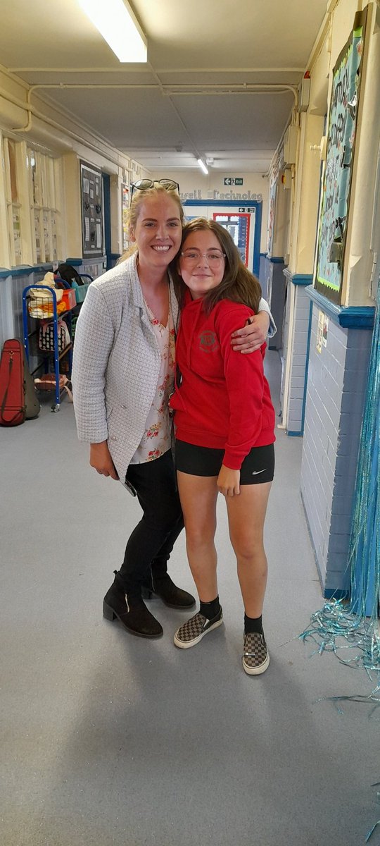 DesignsbyStacey's tweet photo. Thankyou @PontPrimary for today, wonderful memories for the end of this chapter. The performance, the hall of fame, the balloon arch, the hoodies, the leavers books. I am still crying! https://t.co/HbyTwpyKqY