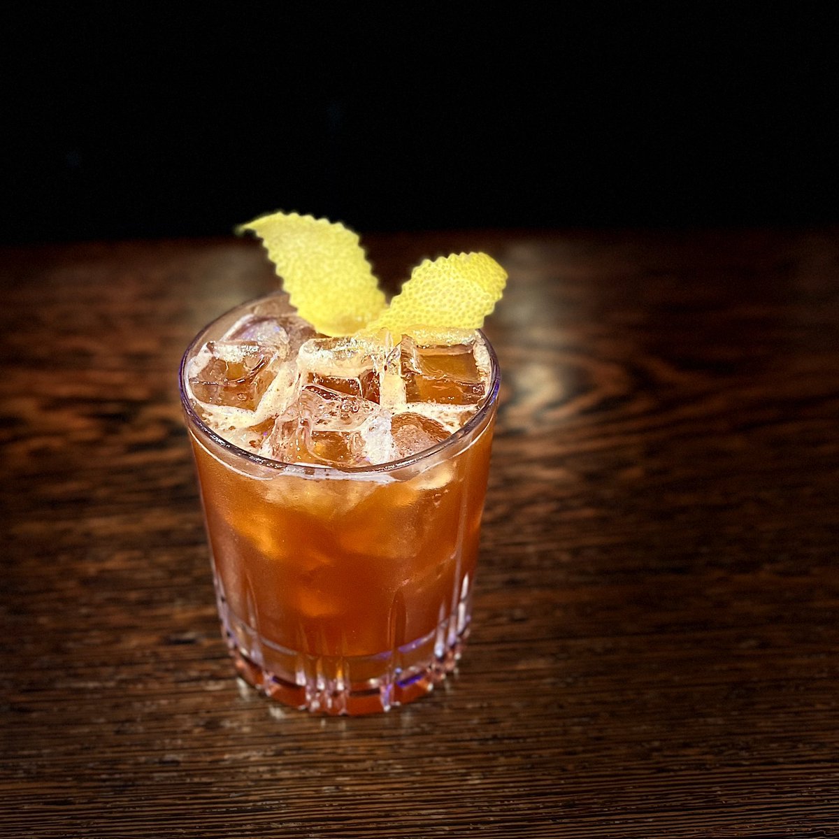 LostReefChicago's tweet photo. 🍹⚓ Set sail to flavor paradise with our signature cocktail - the Sailor's Delight!
 
This exquisite drink features rosemary and orange infused small batch bourbon, Amaro Averna, Aperol, honey syrup, and lemon juice. 🍯🍋

#LostReefLounge #SignatureCocktail #Chicago https://t.co/FmHDrkuzLe
