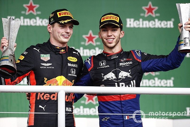 Formula0_versee's tweet photo. MAX VERSTAPPEN APROVEI QUE A PISTA SECA NO FINAL E VENCE O GRANDE PREMIO DA AUSTRALIA DE 2022!! NUMA CORRIDA INCRIVEL O HOLANDES VENCE A CORRIDA COM @gaslydof0 SEU EX COMPANHEIRO DE RBR CHEGANDO EM 2 E @ArrowsF1V MOSTRANDO POR QUE NAO DEVERIA APOSENTAR EM 3!

QUE CORRIDA AMIGOS!! https://t.co/mmCGUHGytj