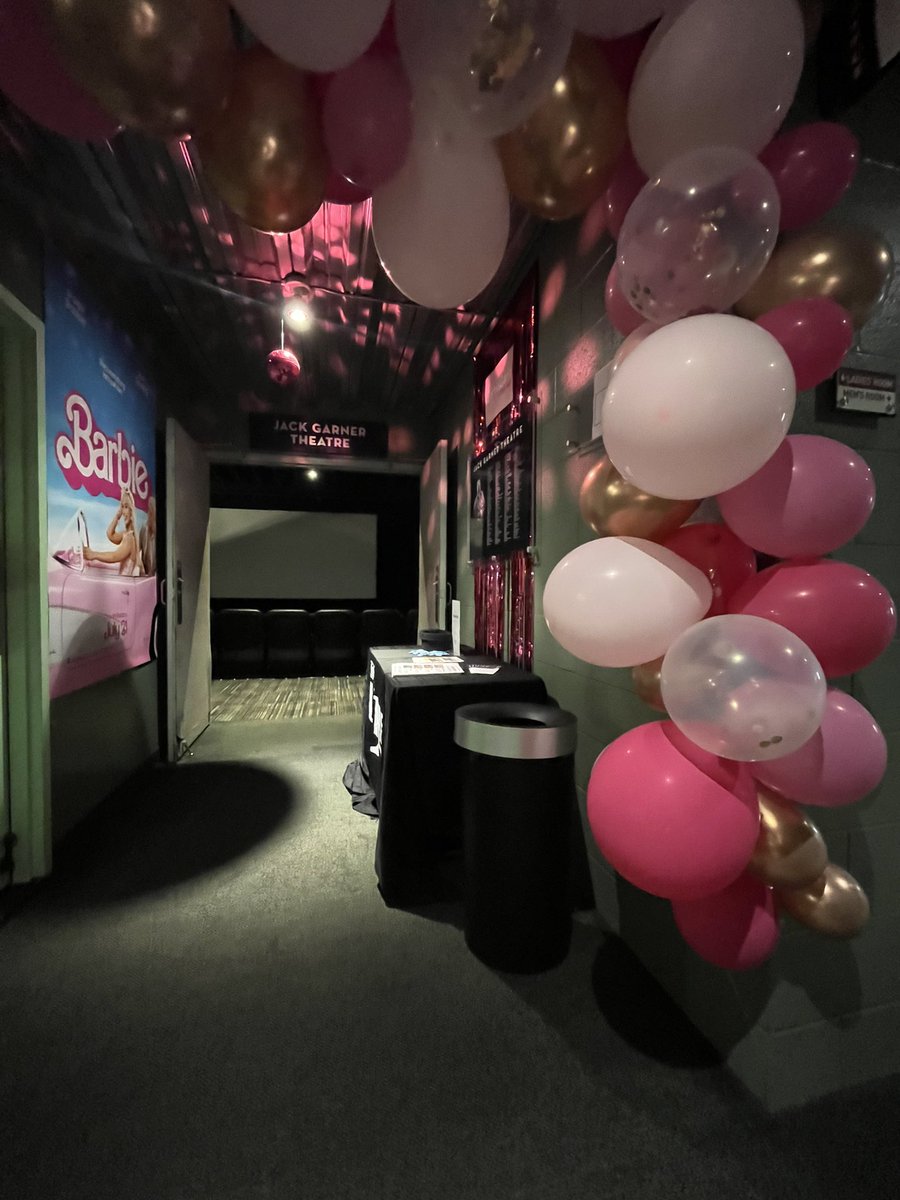 TheLittleRoch's tweet photo. Now playing (#Barbenheimer’s Version):
💕 BARBIE
💥 OPPENHEIMER 
☄️ ASTEROID CITY
💌 PAST LIVES
💪 ALL MAN THE INTERNATIONAL MALE STORY
🍿 https://t.co/NV06kQ6PQi for showtimes https://t.co/bXNzVx6Lqj