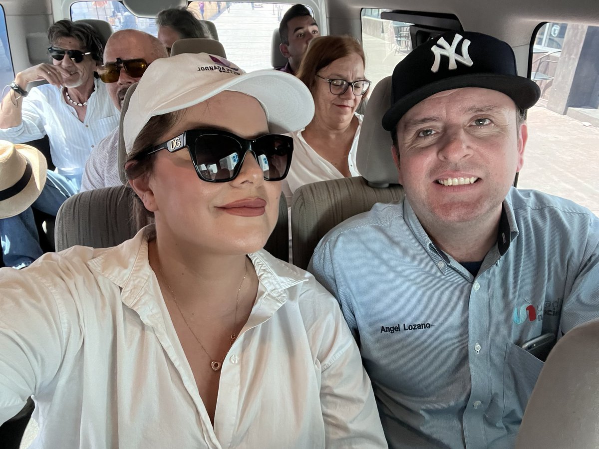 solangelochoa's tweet photo. Ya nos vamos a la gira del Gobernador
#ReporteandoAndo con el mejor @AngelLozano21 https://t.co/Bgz3RneFkU