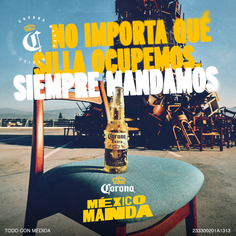 Corona_MX's tweet photo. Cualquier silla es suficiente para mandar desde cualquier parte del mundo. 💪#MéxicoManda #YoMando