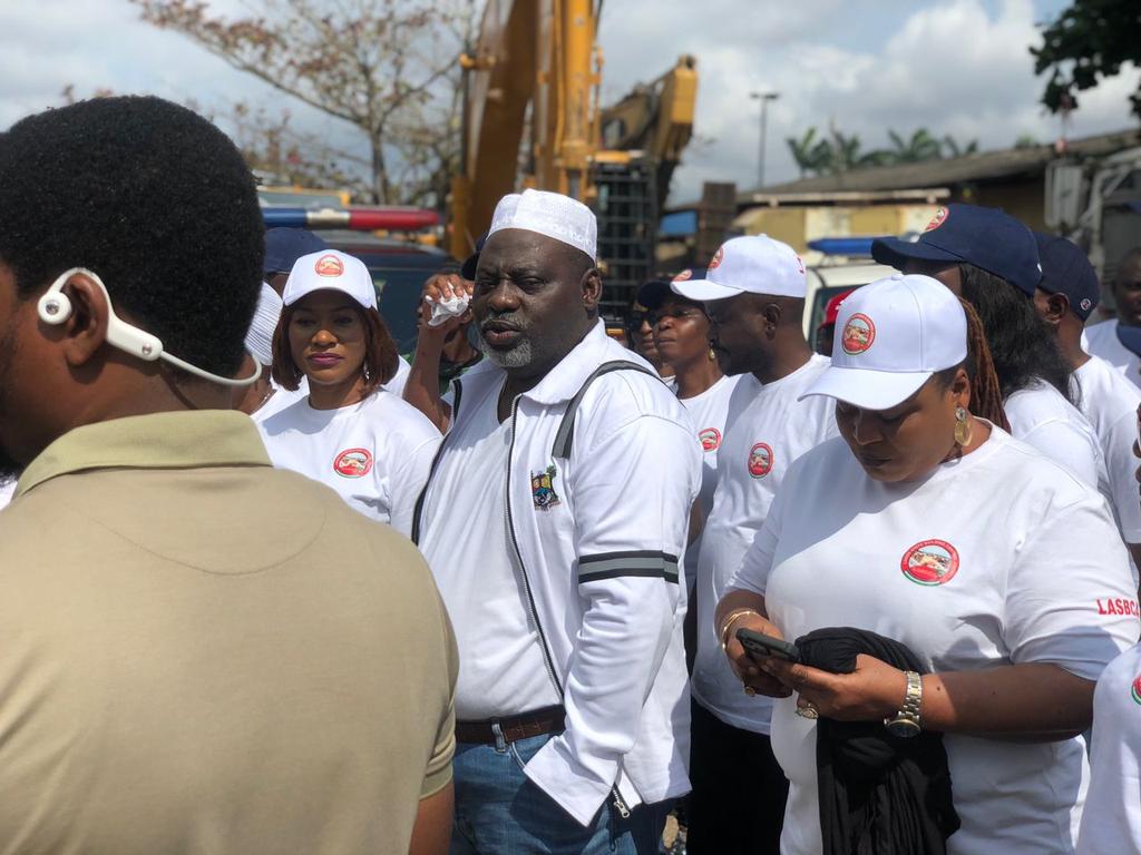 followlasg's tweet image. LASBCA HOLDS SENSITISATION/ROADSHOW CAMPAIGN ACROSS LAGOS METROPOLIS

… Advocates Total Compliance With Laws Guiding Physical Development

Read more: m.facebook.com/story.php?stor…

@jidesanwoolu @drobafemihamzat @LasbcaA @ud_mpp @gboyegaakosile @hmokunola_ 
#LASG 
#AGreaterLagosRising