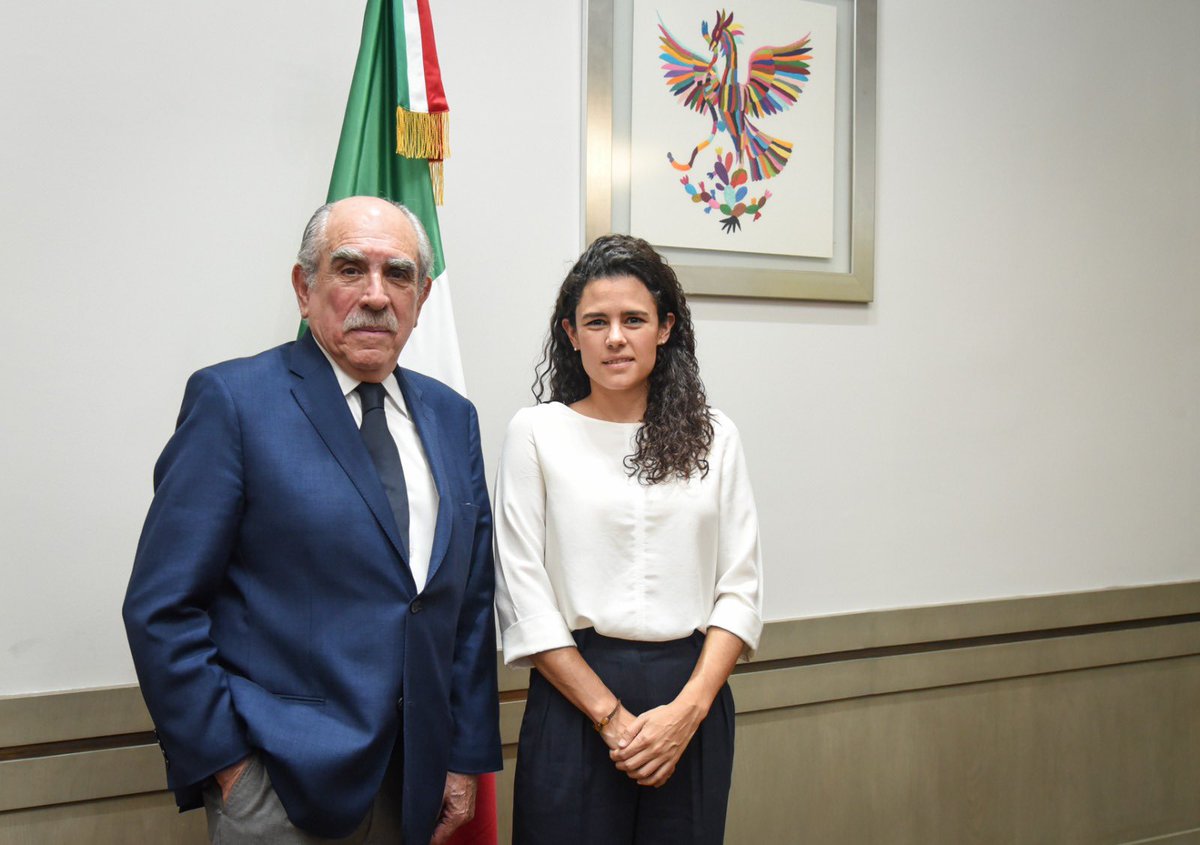 LuisaAlcalde's tweet photo. Recibimos a @PabloGomez1968, titular de la Unidad de Inteligencia Financiera, con quien mantendremos la coordinación para garantizar la detección oportuna y combate a los delitos de operaciones con recursos de procedencia ilícita. https://t.co/kOARKN6qgM