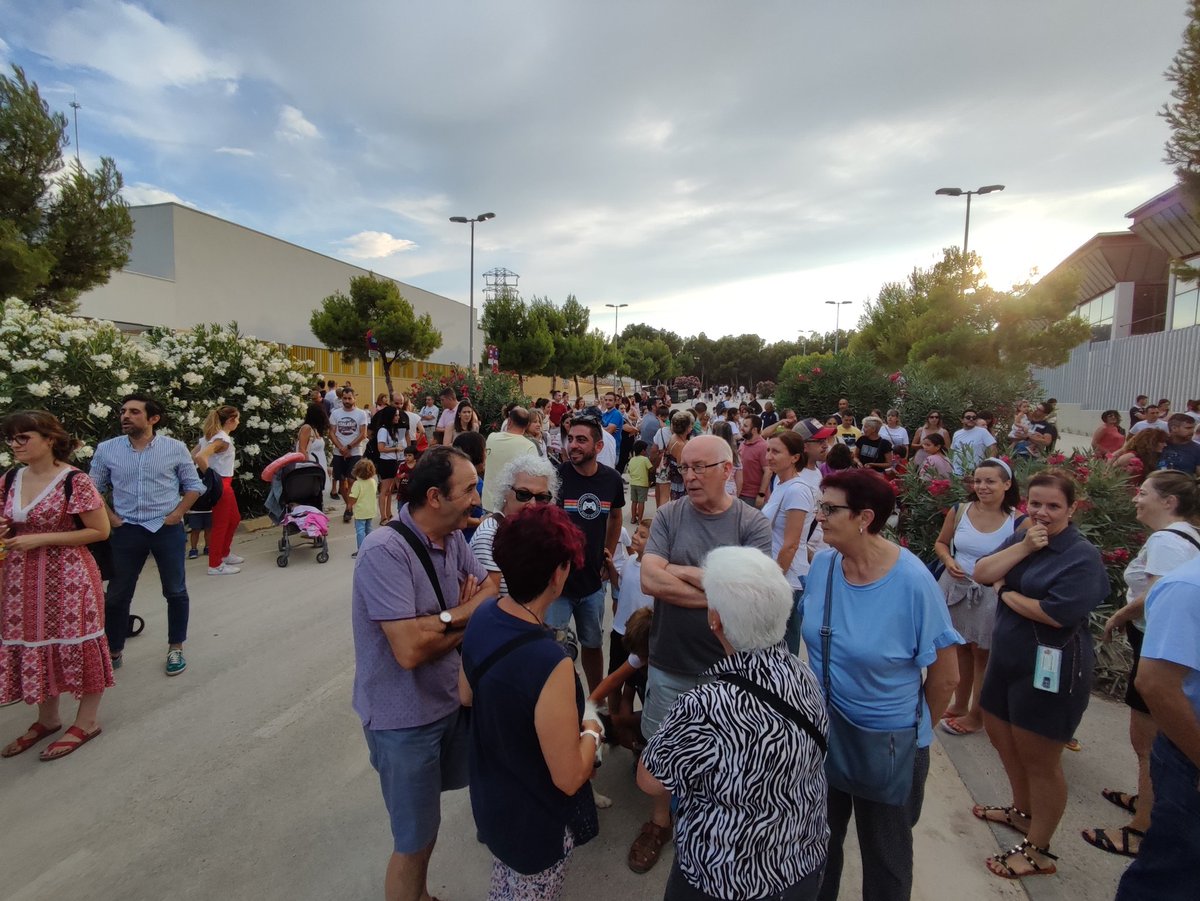 Andres_Rodrguez's tweet photo. #porunmariazambranoseguro @policiazaragoza @policia no mos deja pasar @GobAragon @zaragoza_es @AragonNoticias_ https://t.co/RIZSTKKhOQ