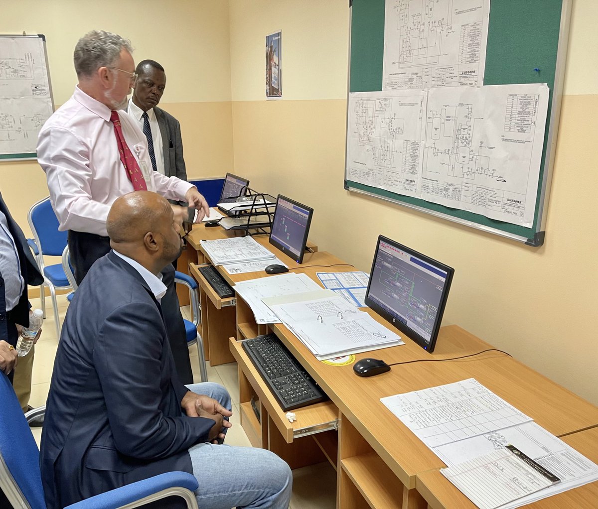 Abdulsamad_tz's tweet image. I urge and call upon all Tanzanian Businesses Employers in the country to consider offering six-months support internships to Young student graduates in order to close this skills and employment gap. By doing so will really help our country and help Youth develop transferrable…