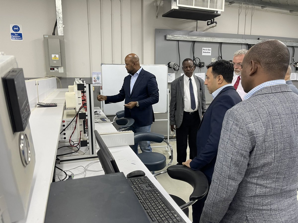 Abdulsamad_tz's tweet image. I urge and call upon all Tanzanian Businesses Employers in the country to consider offering six-months support internships to Young student graduates in order to close this skills and employment gap. By doing so will really help our country and help Youth develop transferrable…