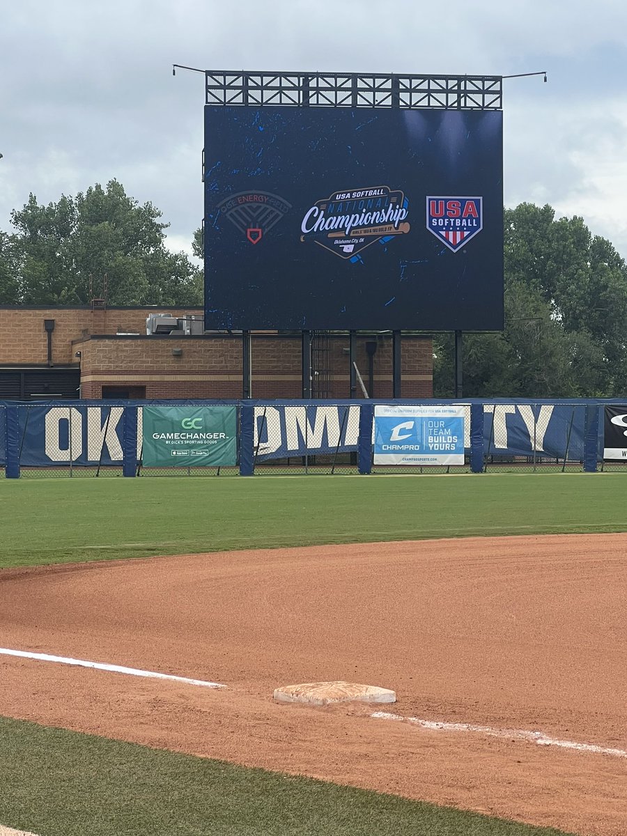 Playing in the stadium still in the winners bracket.  Having a blast at ASA Gold Championship #GOLDNationals