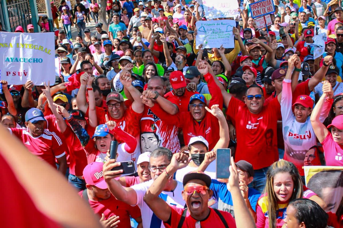 ¡Este #21Jul fue un día histórico en la Parroquia Ayacucho de Cumaná, estado #Sucre! 

El Poder Popular se desbordó de lealtad, amor y compromiso, respaldando al Pdte <a href="/NicolasMaduro/">Nicolás Maduro</a> y defendiendo todos sus logros.  🇻🇪✊ #UnidadRevolucionaria