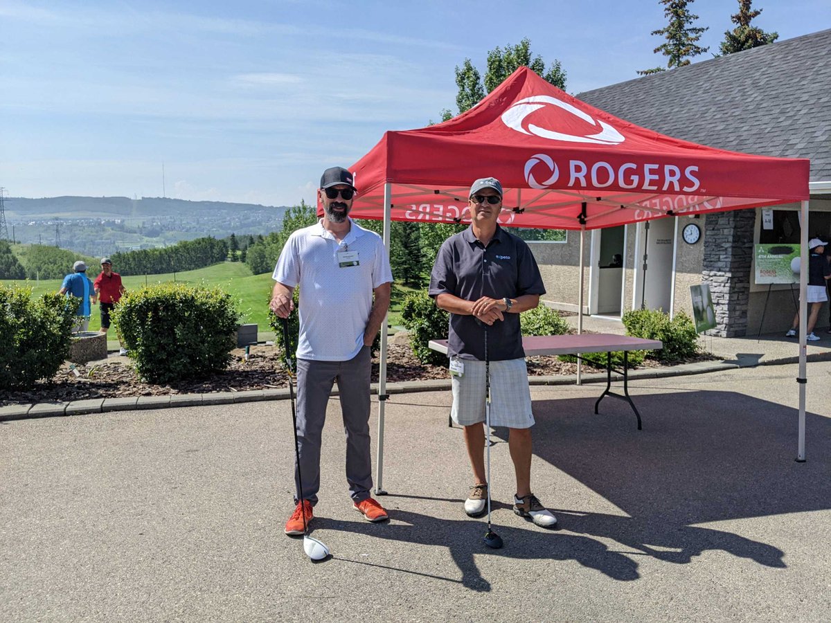 expetowireless's tweet photo. Having a great time with our partner @RogersBiz and some of the industry’s leading IoT experts at the @AlbertaIoT Golf Tournament!

#partnership #EnterpriseFirst #workhardplayhard #IoT #5G https://t.co/ZrkRsu50gx