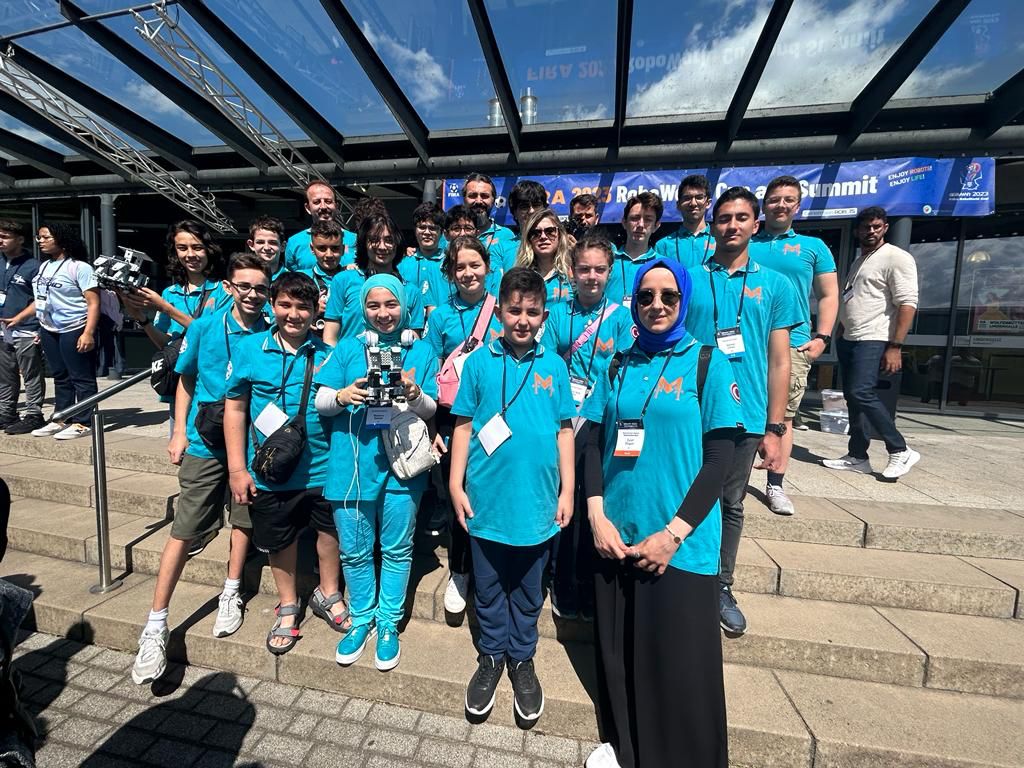 gopmem's tweet photo. Gaziosmanpşa Bilsem öğrencilerimiz, Almanya’nın Wolfenbuttel şehrinde Ostfalya Üniversitesi’nde düzenlenen dünyanın en prestijli Uluslararası FIRA Robotworld Robot Sporları Olimpiyatı’nda İnovasyon ve Teknoloji dalında Dünya https://t.co/MUYGabdsvT oldular. Tebrikler gençler! https://t.co/qShKEMSZQR
