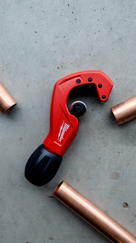 tool_monster's tweet image. If you are a Milwaukee fan then this pipe cutter is a must!

#milwaukee #plumber #pipecutter #nothingbutheavyduty
