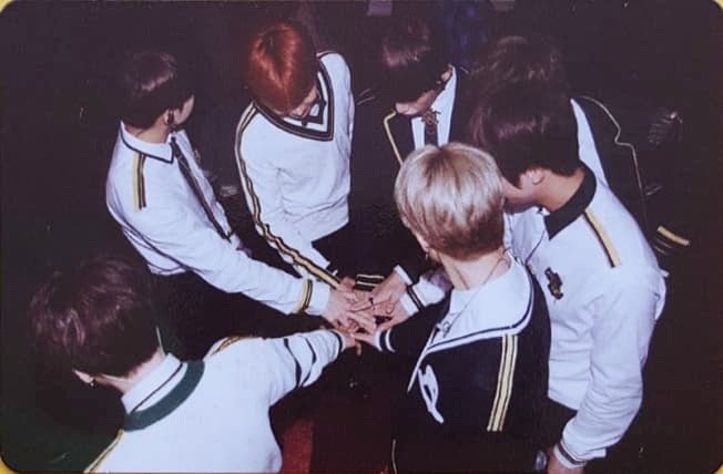 beyondtheakward's tweet photo. 4th Muster DVD ot7 group photocard
Fanmeeting Vol. 4 Kimini Todoku ot7 group photocard
Scan 🫶
#btsscan #btsphotocard #photocardscan https://t.co/5KvPnjE4Cg