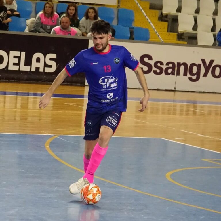 Con ganas de nuevos retos ⚽️🔜

𝗔𝗡𝗗𝗥𝗘𝗦 𝗔𝗚𝗨𝗗𝗘𝗟𝗢 🤝🏽 <a href="/StellaeFS/">Stellae F.S.</a> 

#Davicorteam | <a href="/Agudelo13193/">Andrés Agudelo</a>