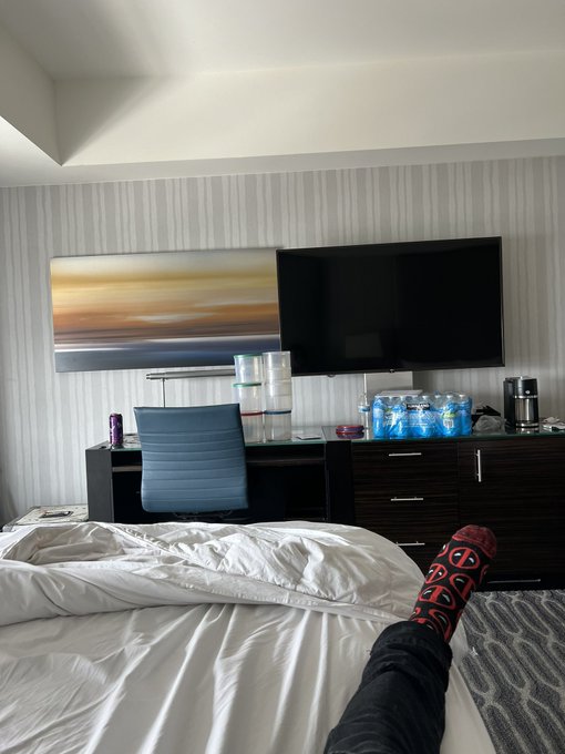 What an anxiety inducing spot to hang a picture!? https://t.co/RNJPCwX9bf<a href="/tag/catwoman"class="tags"><span>#catwoman</span></a><a href="/tag/cosplayer"class="tags"><span>#cosplayer</span></a><a href="/tag/cosplay"class="tags"><span>#cosplay</span></a><a href="/tag/onlyfans"class="tags"><span>#onlyfans</span></a><a href="/tag/cosp"class="tags"><span>#cosp</span></a>