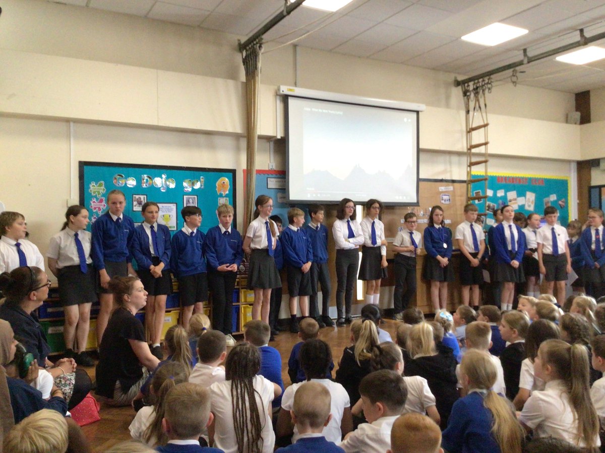 HighBankJIN_Y5's tweet photo. Good bye Year 6. You've been fantastic! @HighBankJIN_Y6 @HighBankSchool https://t.co/bmMBxTPmwX