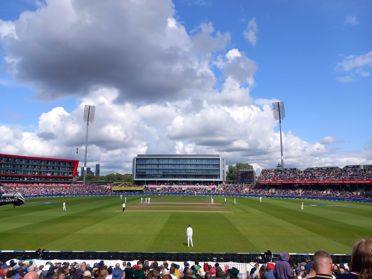 Lucy Hennessy tweet media