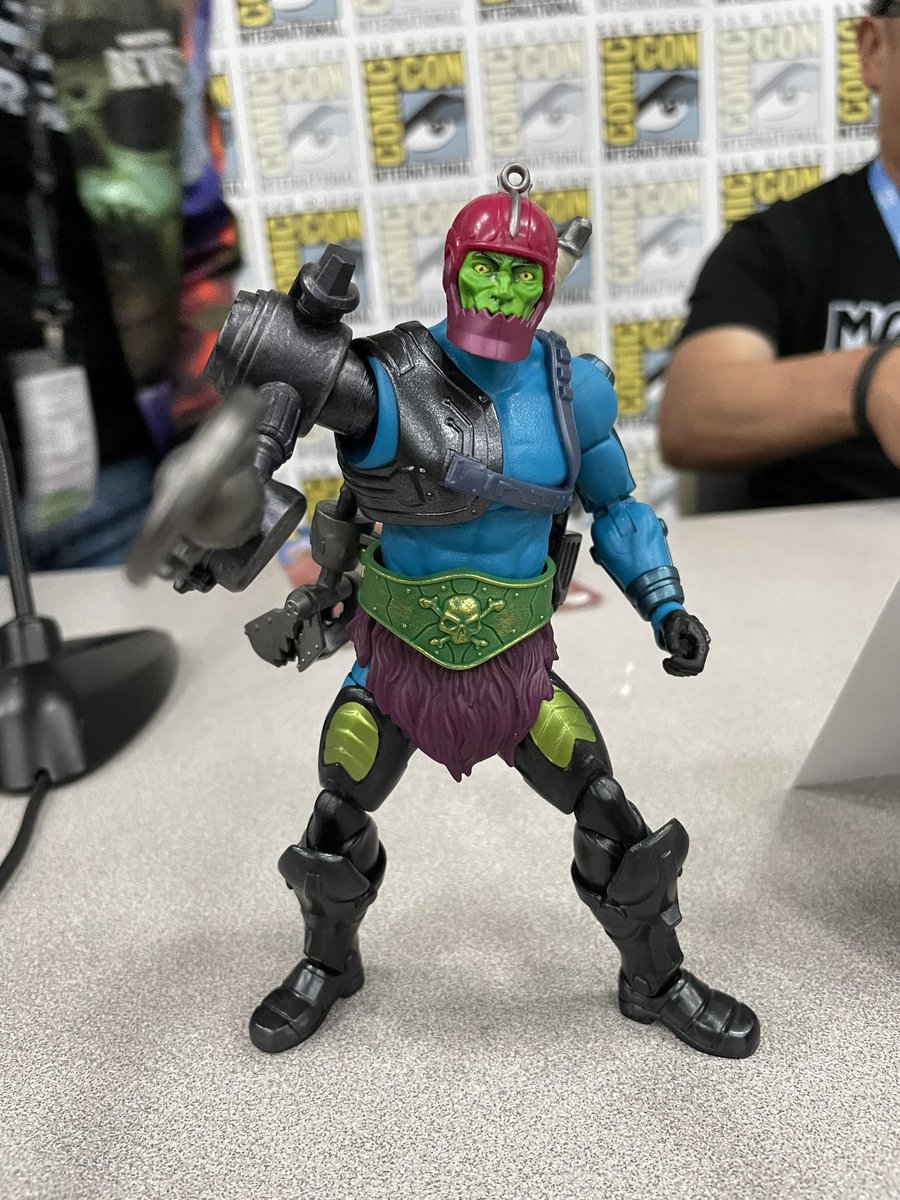 VeebsToys's tweet photo. New #MOTU figures! New Eternia #Trapjaw. Origins #Extendar #beastman, and #SyKlone! https://t.co/GeKfyKmUDV