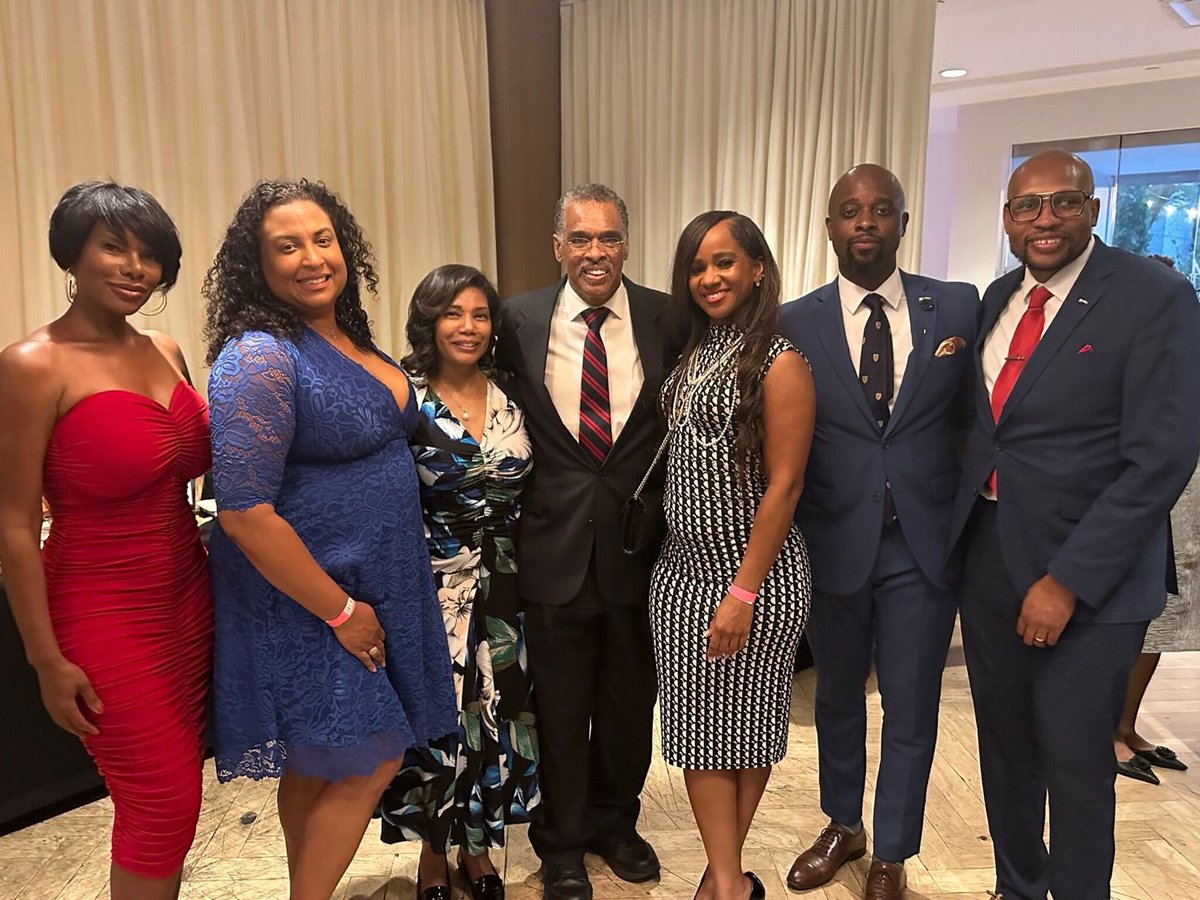 Last month, The National Black MBA Association returned to the White House and Capitol Hill for the first time in nearly 20 years as a re-introduction to the Hill. Advocacy Day on the Hill was truly a special occasion! 🫶🏾

#NBMBAA #TheBlackMBA #blackexcellence #blackprofessionals