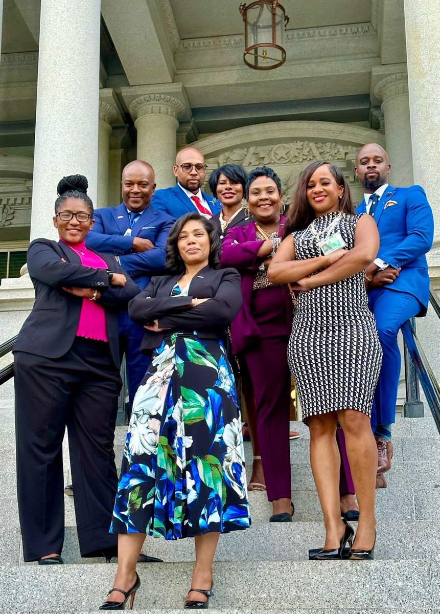 nbmbaahq's tweet photo. Last month, The National Black MBA Association returned to the White House and Capitol Hill for the first time in nearly 20 years as a re-introduction to the Hill. Advocacy Day on the Hill was truly a special occasion! 🫶🏾

#NBMBAA #TheBlackMBA #blackexcellence #blackprofessionals https://t.co/tCF5F0CXvc