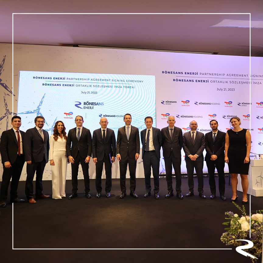 holdingronesans's tweet photo. Rönesans Holding Başkanı Dr. Erman Ilıcak ve TotalEnergies GRP Başkanı Stéphane Michel, T.C Enerji ve Tabii Kaynaklar Bakanı Dr. Alparslan Bayraktar'ın katılımı ile Rönesans Enerji Ortaklık Sözleşmesini imzaladı. https://t.co/bCOobpTqGC