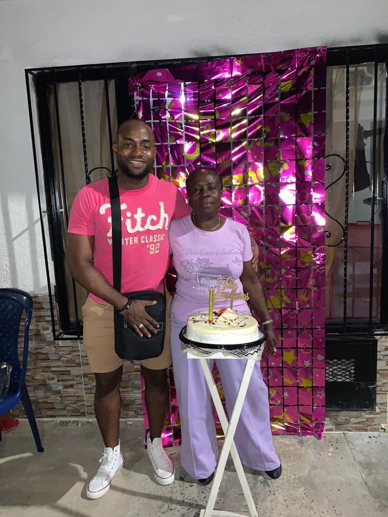 dainer50's tweet image. La más importante en mi vida 
I love mother ...😍😍😍😍