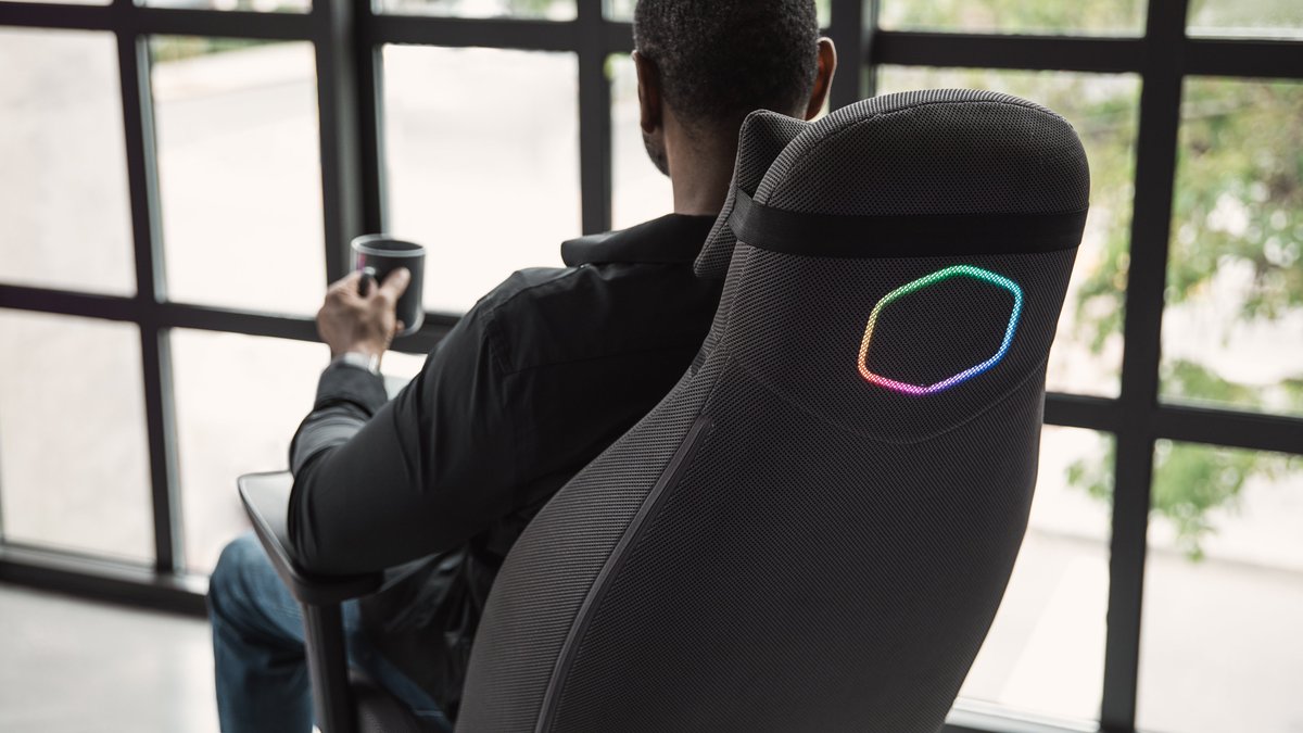 CoolerMasterEXP's tweet photo. Upgrade your gaming sanctuary with Synk X. Its sleek design and Halo Illumination create a modern and tech-savvy atmosphere. It's time to turn your room into the ultimate gaming hub. 

🛒https://t.co/EsPQ0fSz3m

#SynkX #ImmersiveGaming #GamingChair #HapticFeedback https://t.co/jUOMcoMBsR