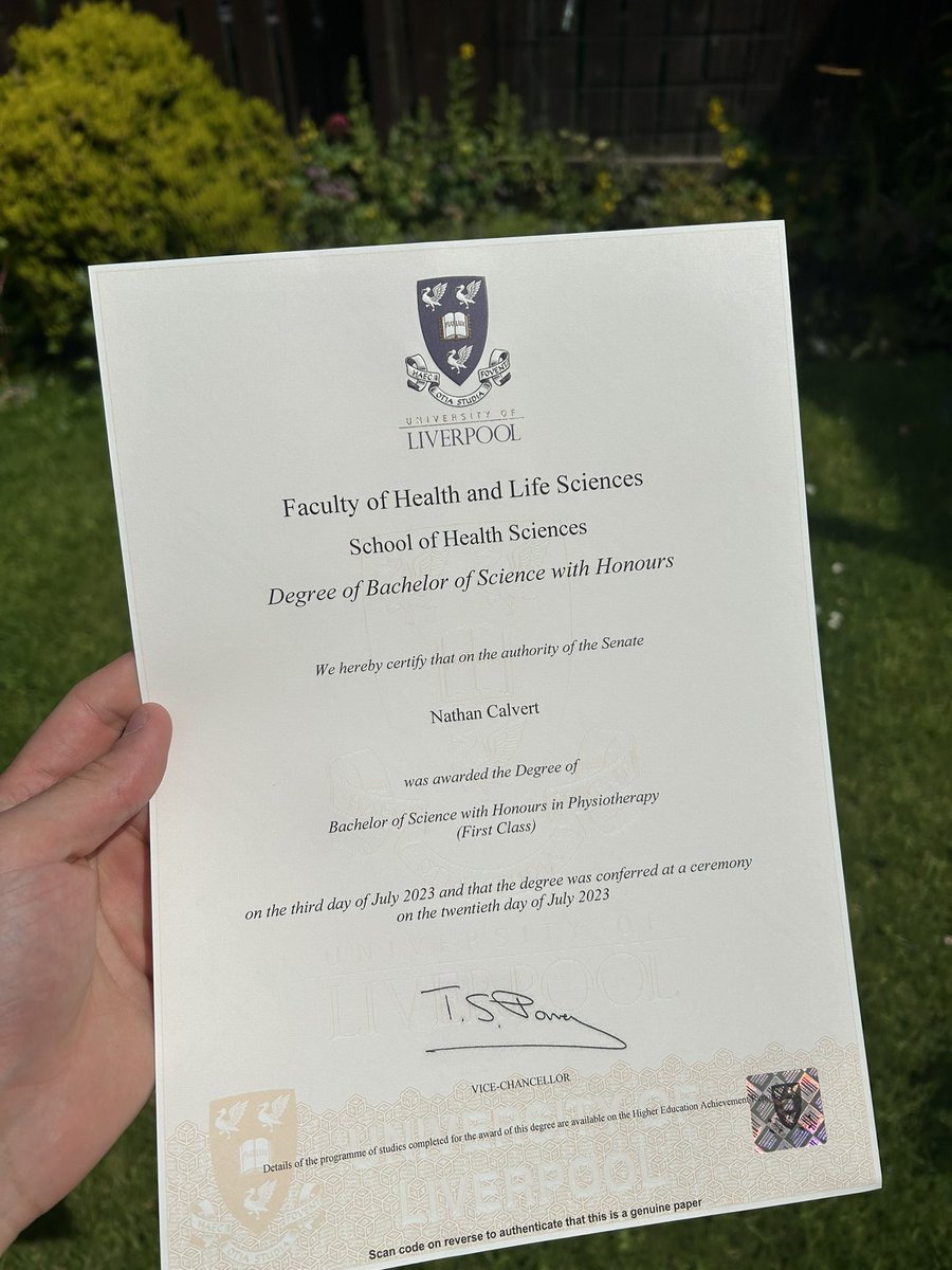NathanCalvertP1's tweet photo. Officially a BSc Physiotherapy graduate 👨🏼‍🎓 

Massive thank you to all the lecturers, friends, family and educators for the support and teaching to allow me to reach this point 🎉 

Roll on September where I begin my career as a band 5 physiotherapist 🩺 #Graduation #Physiotherapy https://t.co/fr2OnE8w5p