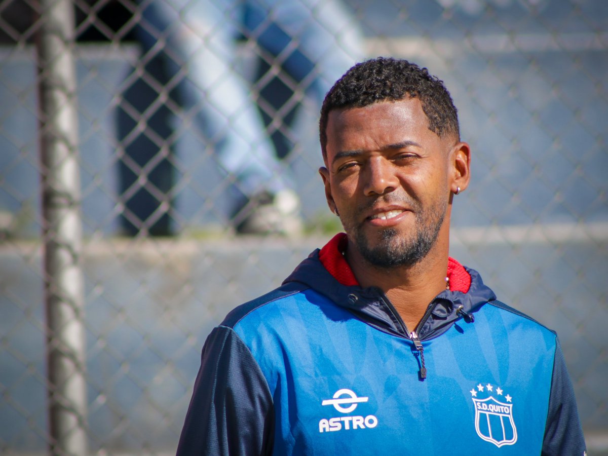 #POSTALES | ¡Enfocados para dar lo mejor en nuestro próximo partido! ❤️💙

Los esperamos familia azulgrana este domingo. 🔥⚽️

¡Adquiere tus entradas ya!
deportivoquito.com

#ElQuitoSomosTodos