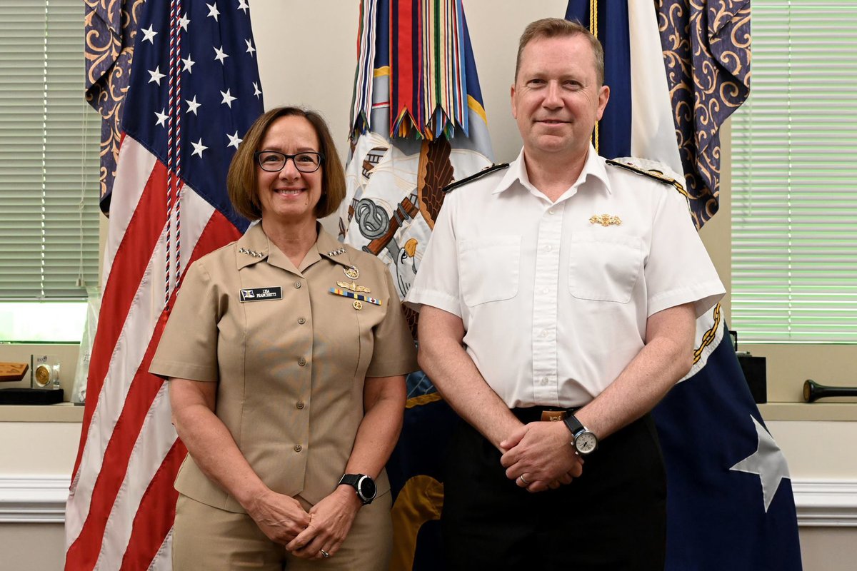 🇺🇸🤝🇬🇧 #AlliesandPartners Adm. Lisa Franchetti, Vice Chief of Naval Operations, met with @RoyalNavy Second Sea Lord, Vice Adm. Martin Connell, to reaffirm the U.S.-U.K. relationship and highlight progress in the Delivering Combined Seapower (DCS) strategic approach plan.(1/2)