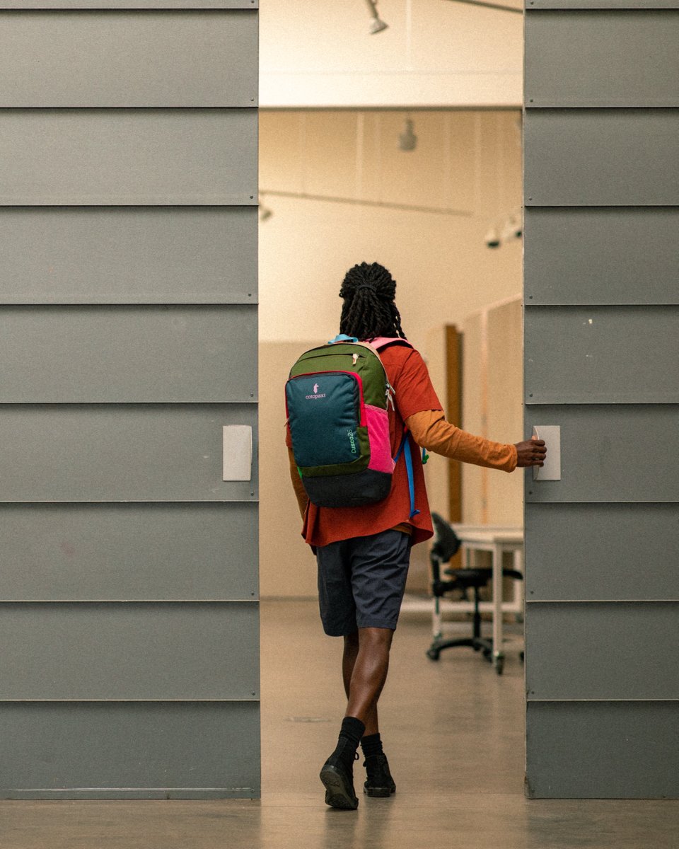 gearcoop's tweet photo. School is almost in session! 📚 Are you ready? No worries. The Cotopaxi Cusco 26L Backpack has all the bells and whistles to keep you organized and prepared including a laptop sleeve. 💻

#cotopaxi #gearforgood #dogood #backtoschool #GearCoop  https://t.co/U6m5woLa5K https://t.co/mEGOiCk7jf