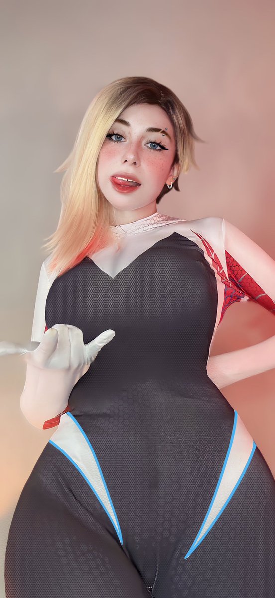 Lilywaflecito's tweet photo. Hola miles 🤟🏼🕸️

#SpiderGwen #SpiderNoir #spiderman #MilesMorales #cosplayergirl #cosplayer https://t.co/aviPwS4rtJ